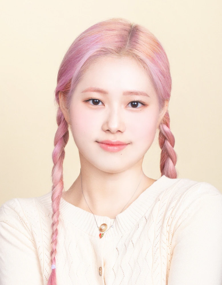 The Sihyunhada project ID pictures in Republic of Korea 2019 Sewon Kim, cream beige